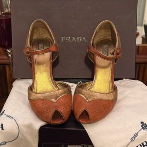 PRADA, Size 40 (9 US)